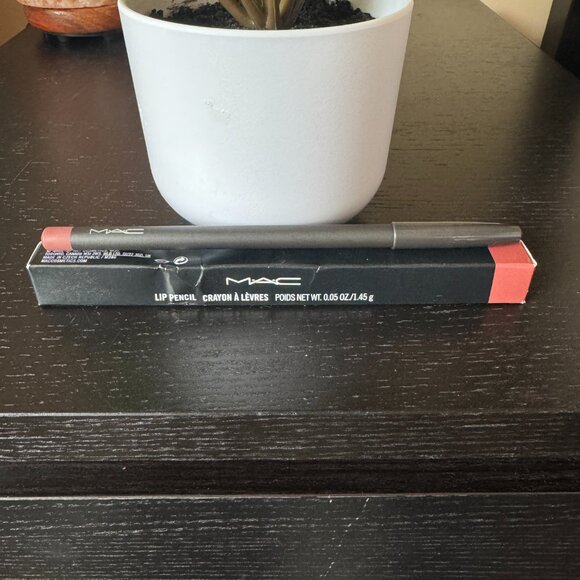 UNUSED - MAC Lip Liner Pencil in Shade Whirl - Picture 3 of 6